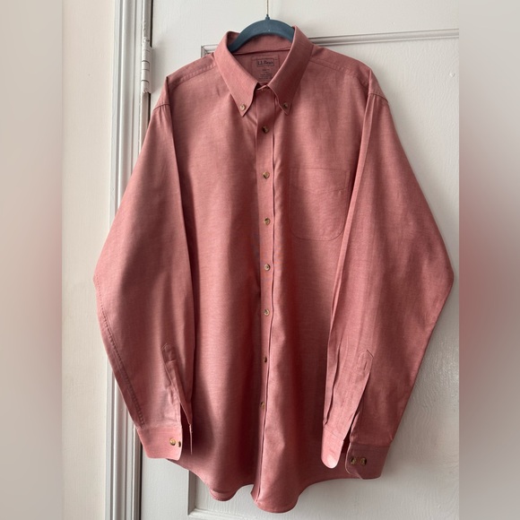 L.L. Bean Other - L.L. Bean Men's Casual Rose Button-Down Shirt